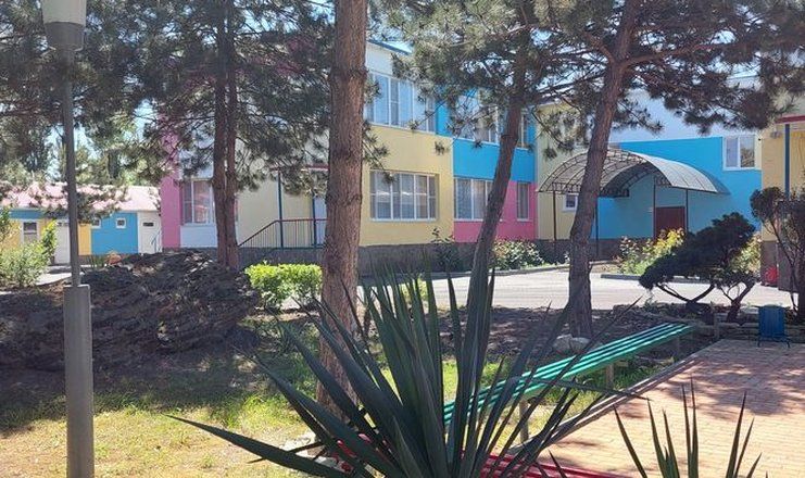 Детский оздоровительный лагерь "Зори Анапы"